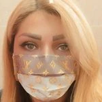 سالن پاکسازی پوست وفیشیال صورت درماکویین