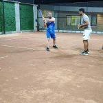 مربی آموزش تنیس 