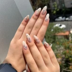 خدمات کاشت ناخن تانی