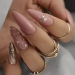 خدمات ناخن و مژه رابو