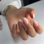  خدمات ناخن سبک روسی وخدمات رنگ مو آریل