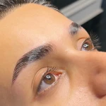  آرایشگاه زنانه و آموزشگاه قاب