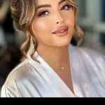 آرایشگاه زنانه ارغوان ارغوانی