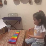 آموزشگاه موسيقي آواي تكين