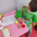 مهدکودک دو زبانه و پیش دبستانی آرین